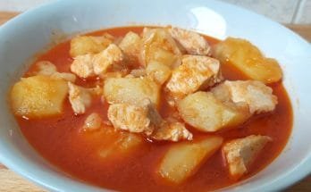 paprikás krumpli csirkemellel