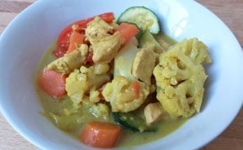 zöldséges curry csirke kókusztejjel