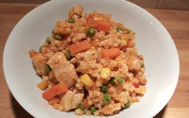 zöldséges tarhonyás csirkemell