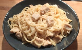 alfredo csirke, fokhagymás, parmezános tejszínes csirkés tészta