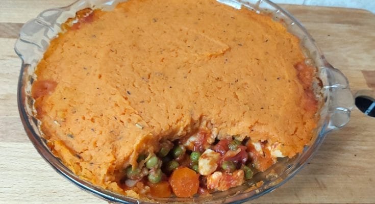 csirkés pásztorpite édesburgonyával tepsiben