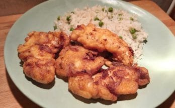 fokhagymás tejfölös bundában sült csirkemell