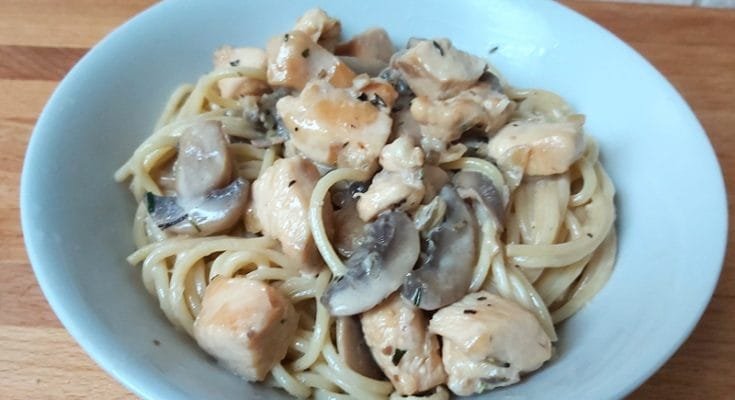 tejszínes gombás csirkemell tésztával