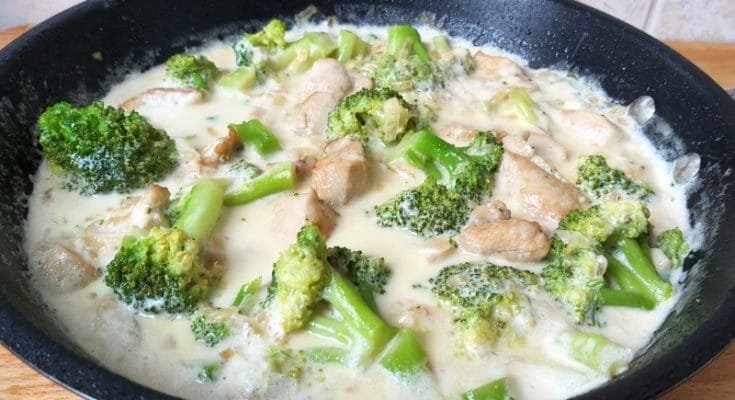 tejszínes brokkolis csirkemell