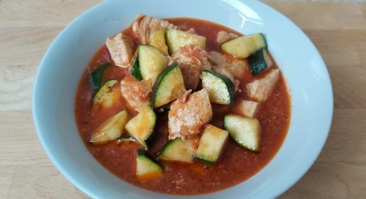 cukkinis csirkemell ragu magyaros