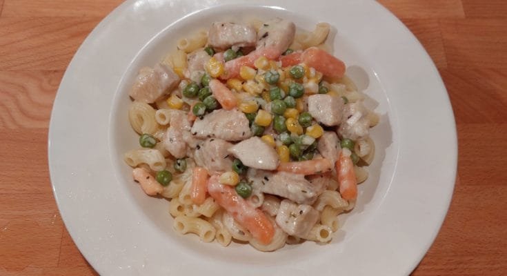 tejszínes zöldséges csirkemell tésztával