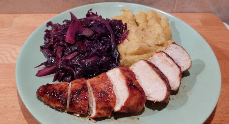 csemege csirkemell párolt káposztával és hagymás tört burgonyával