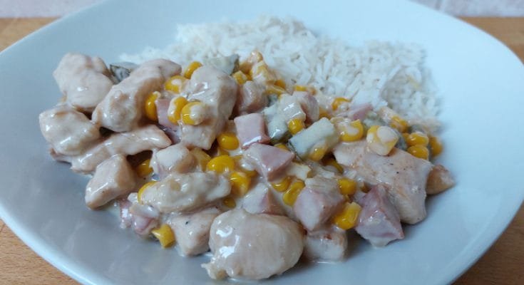 tejszínes tormás csirkemell sonkával kukoricával rizzsel