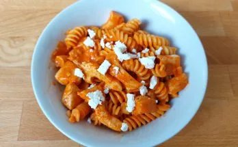 sült paprikás fetás csirkés tészta