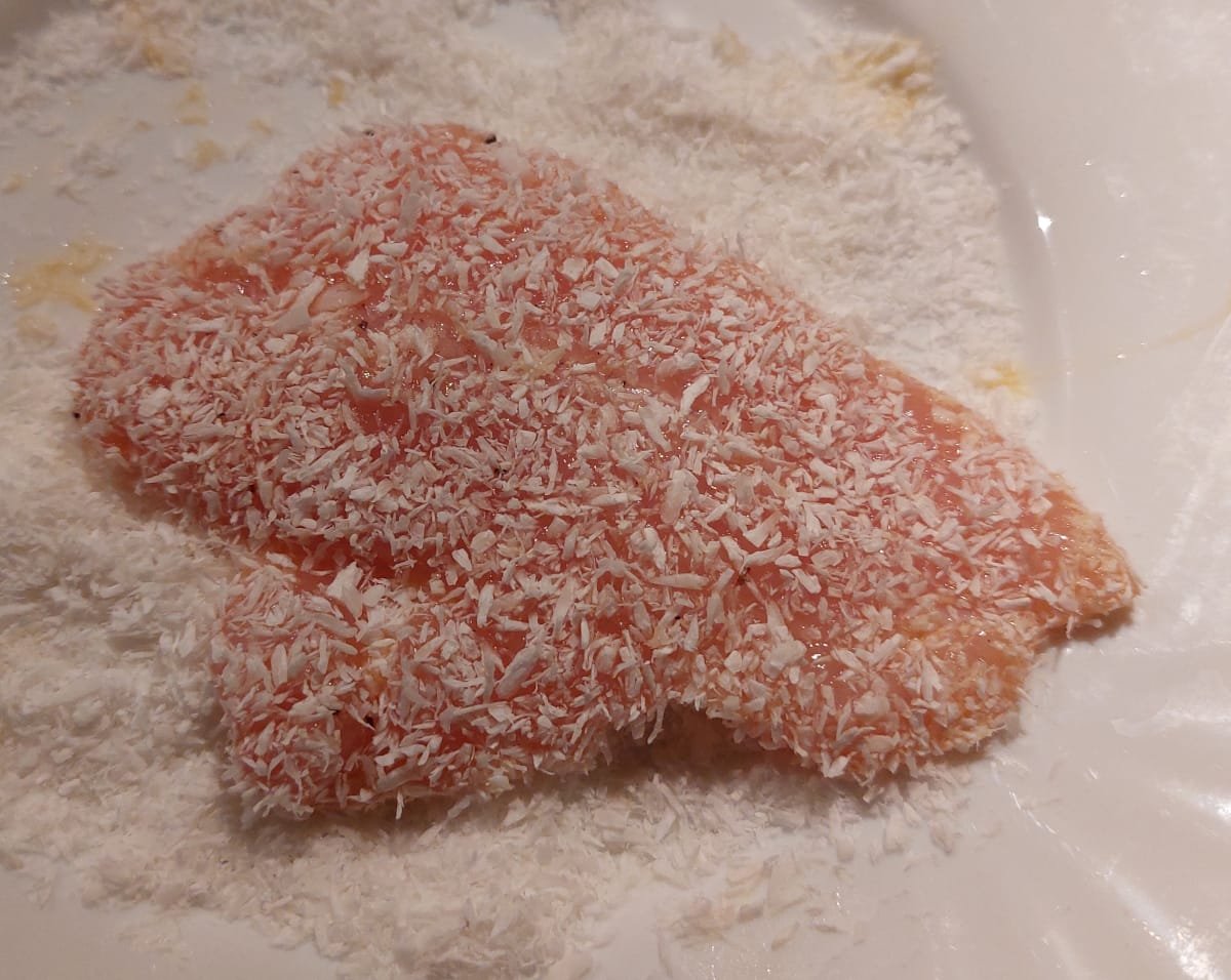 kókuszbundás csirkemell panírozása