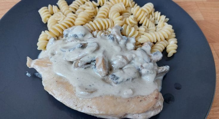 mustáros gombás csirkemell tésztával