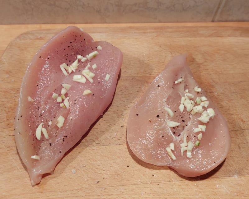 fokhagymás csirkemell pékné módra összeállítása