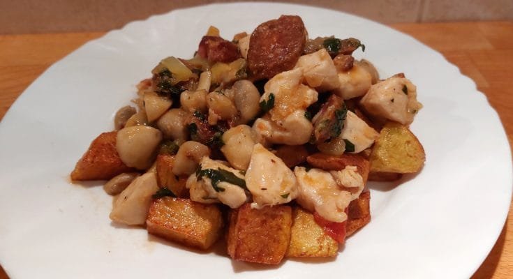 zsiványpecsenye csirkemellből sült krumplival