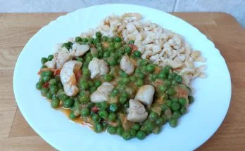 borsópörkölt csirkemellel galuskával